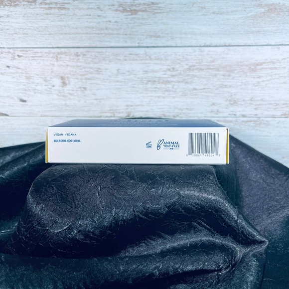 Tresluce Beauty I am SIempre DIvina Set Shadow Palette‎ & Lashes - Picture 4 of 4